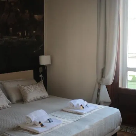 Domus Victoria Pensión Génova