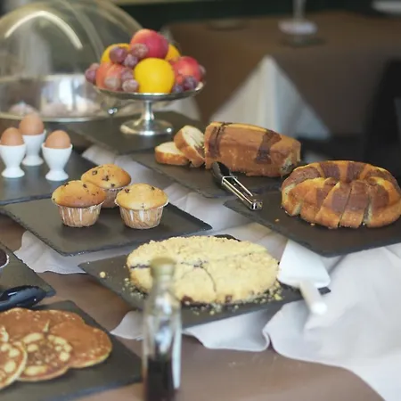 Domus Victoria Πανσιόν 4*