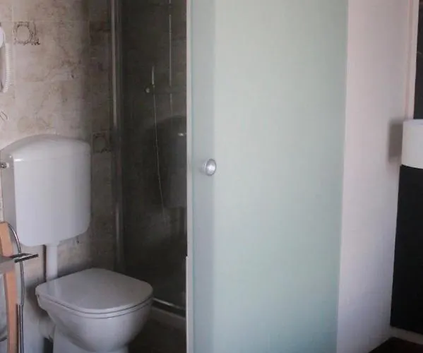 Domus Victoria 招待所 热那亚