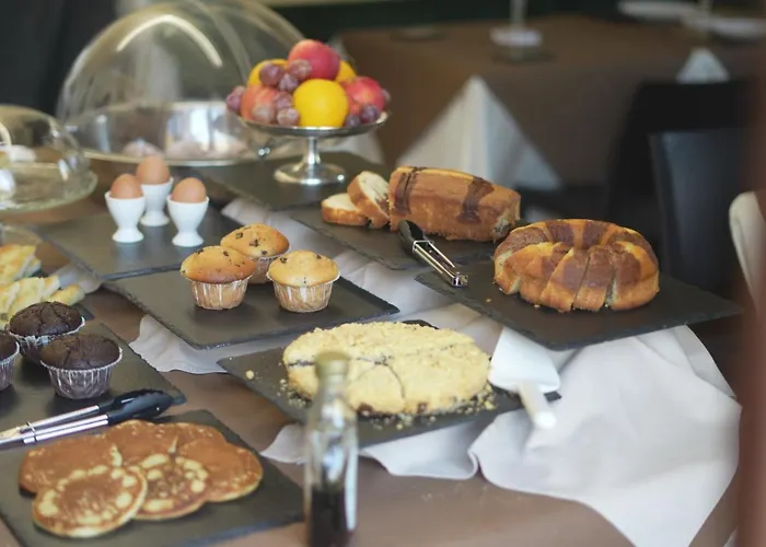 Domus Victoria 招待所 4*